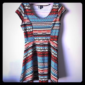 Vibe sportswear size L dress excellent condition